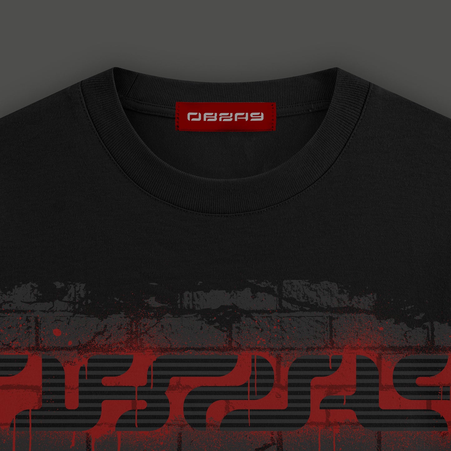 Camiseta negra con graffiti y escorpión