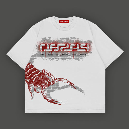 Camiseta blanca con graffiti y escorpión